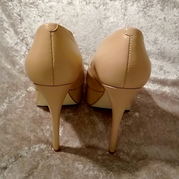 Steve Madden Heels - Picture 4 of 8